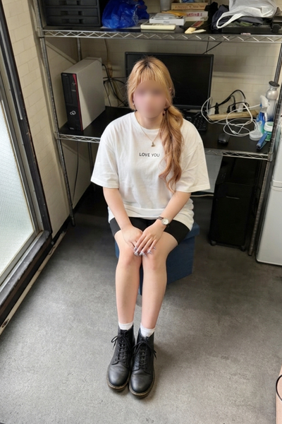 めろ